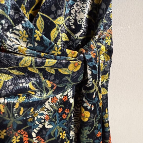 Urban Outfitters Tiger Snake Print Velvet Wrap Mini Dress Women's XS Multi NWOT - Picture 8 of 13